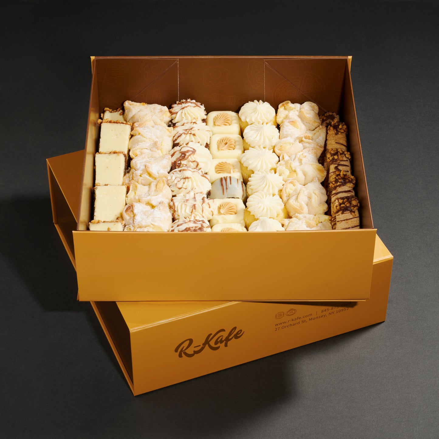 R-Kafe Corporate Dairy Pastry Box